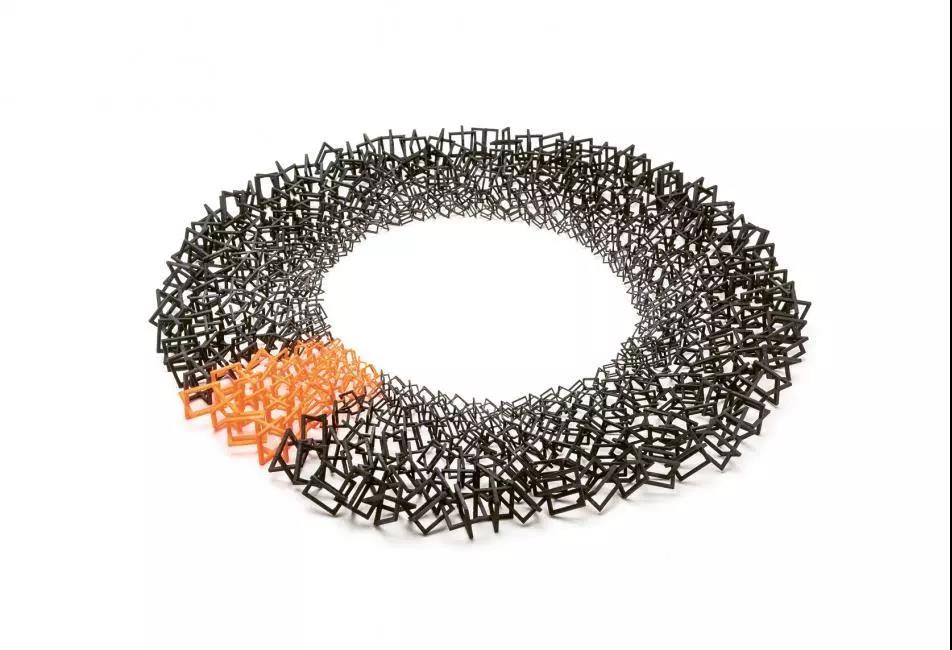 INTERSECTIONS NECKPIECE，NYLON, INK，2018